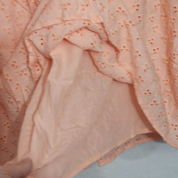 Torrid Womens Embroidered Peach Rayon Babydoll Tunic Top Size 1 Puckered Eyelet - Picture 8 of 9